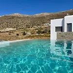 Dream 2, ολόκληρος χώρος με πισίνα
