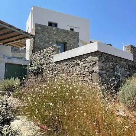 Dream 2, ολόκληρος χώρος με πισίνα Párosz