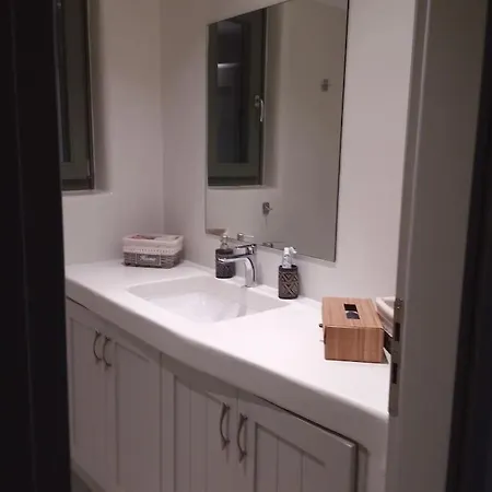 Dream 2, ολόκληρος χώρος με πισίνα *