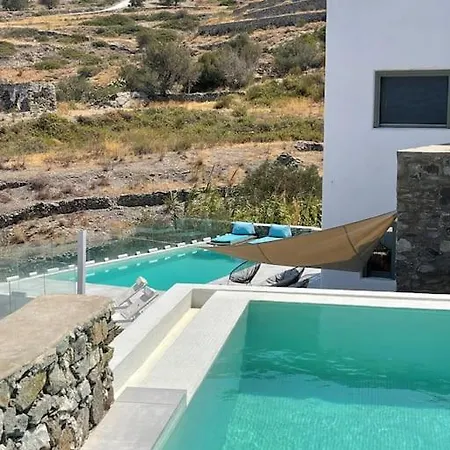 Dream 2, ολόκληρος χώρος με πισίνα Párosz