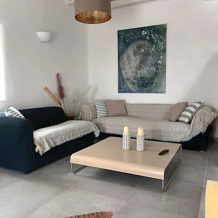 Dream 2, ολόκληρος χώρος με πισίνα Párosz