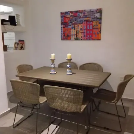 Dream 2, ολόκληρος χώρος με πισίνα