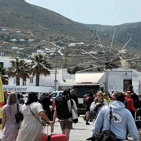 Dream 2, ολόκληρος χώρος με πισίνα Villa Párosz