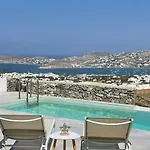 Dream 2, ολόκληρος χώρος με πισίνα *